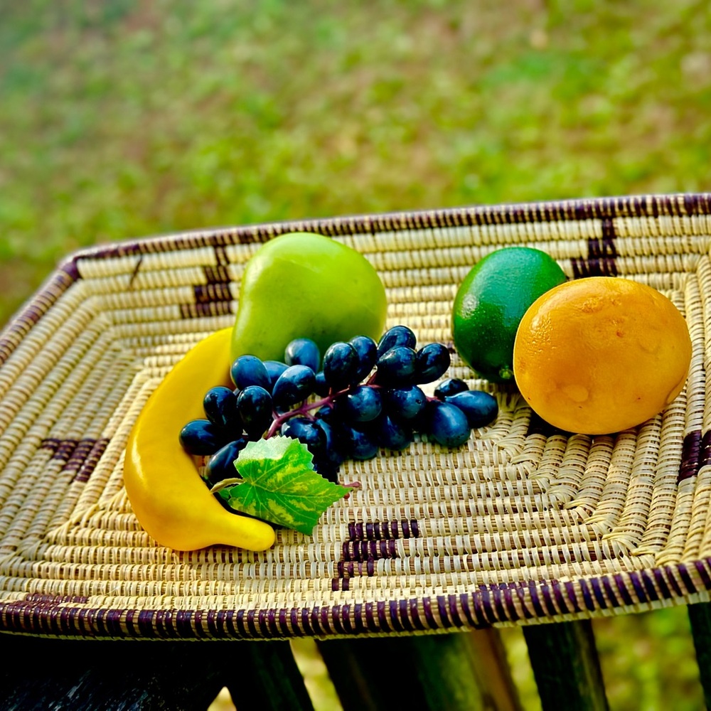 Handwoven Senegalese Kitchen tray - Picture 6 of 9